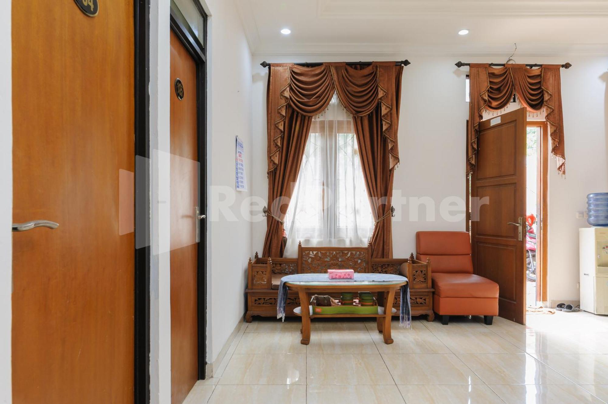 Pondok Cimanggu Syariah Mitra Reddoorz Bogor Esterno foto