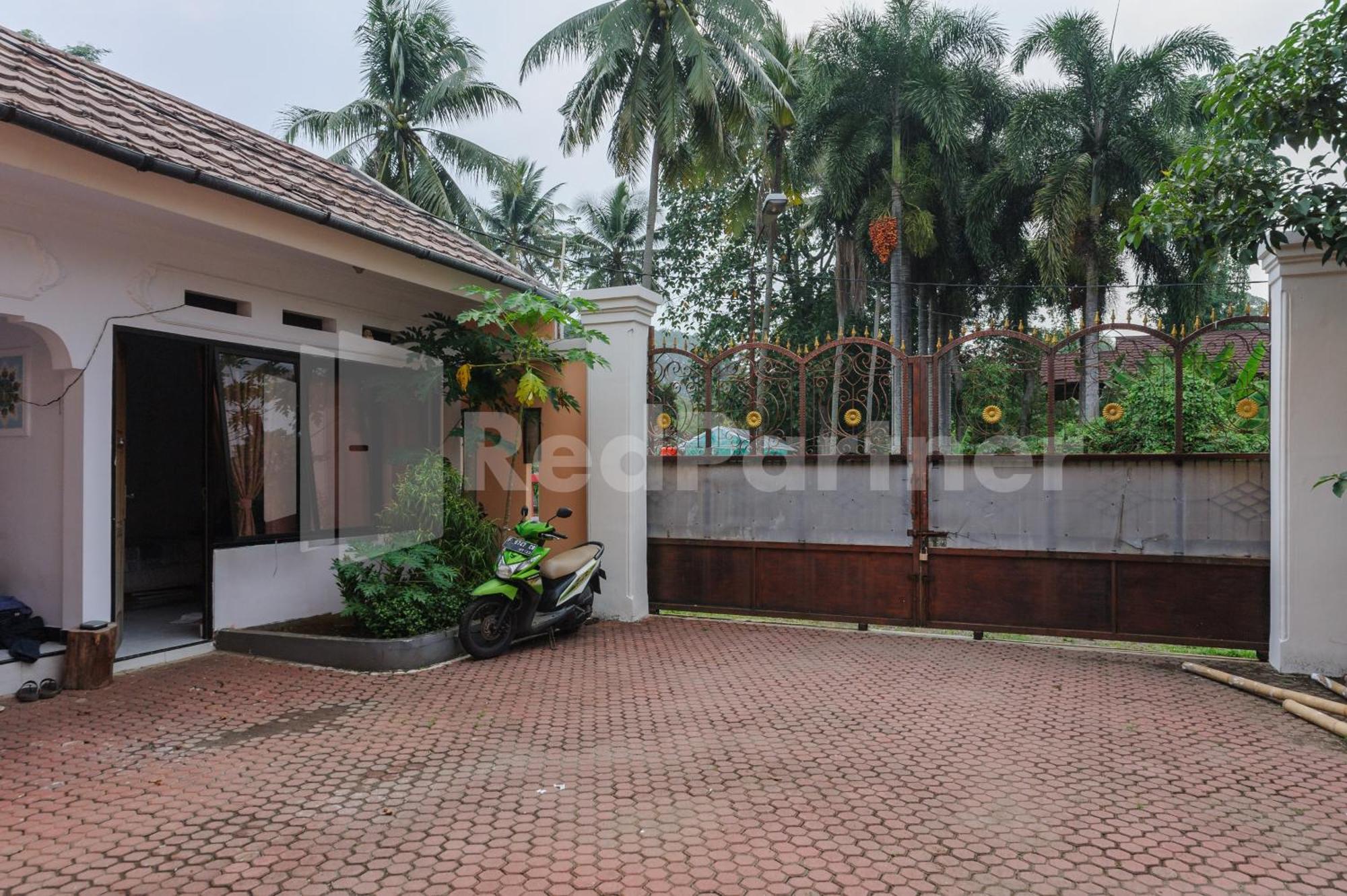 Pondok Cimanggu Syariah Mitra Reddoorz Bogor Esterno foto